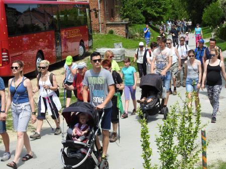 12. pohod Pomlad v prleških goricah Dan odprtih kleti in veselih ljudi, 28.5.2016 31